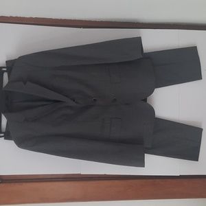 Hugo Boss Virgin Wool Super 100 dark gray pinstripe suit size 38S
